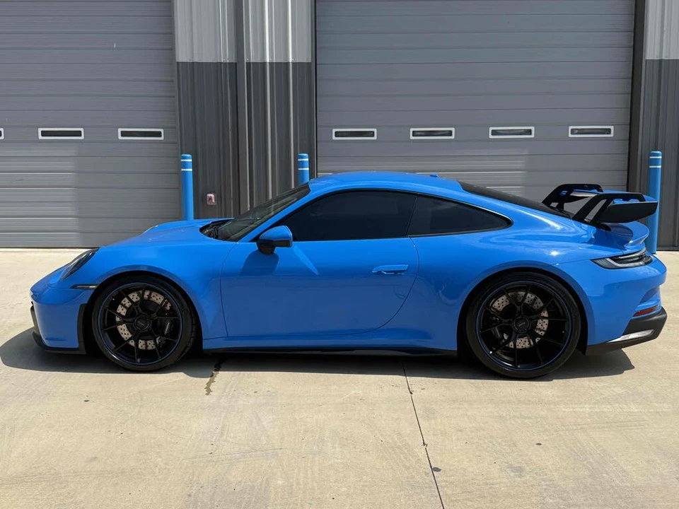 2022 Porsche 992 GT3 - Image 16 of 31