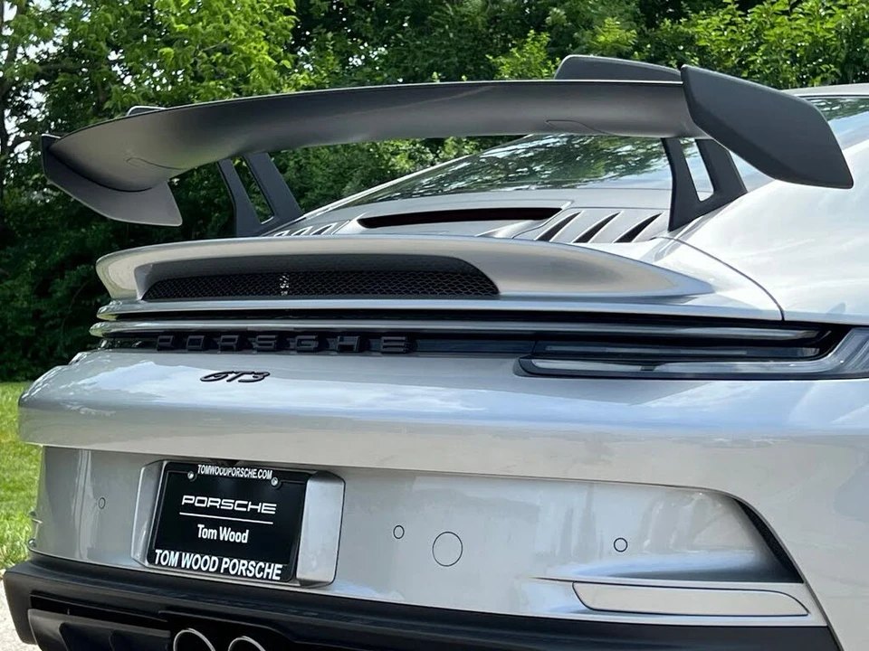 2022 Porsche 992 GT3 - Image 11 of 31