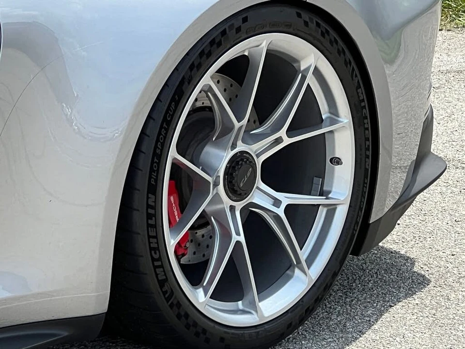 2022 Porsche 992 GT3 - Image 15 of 31