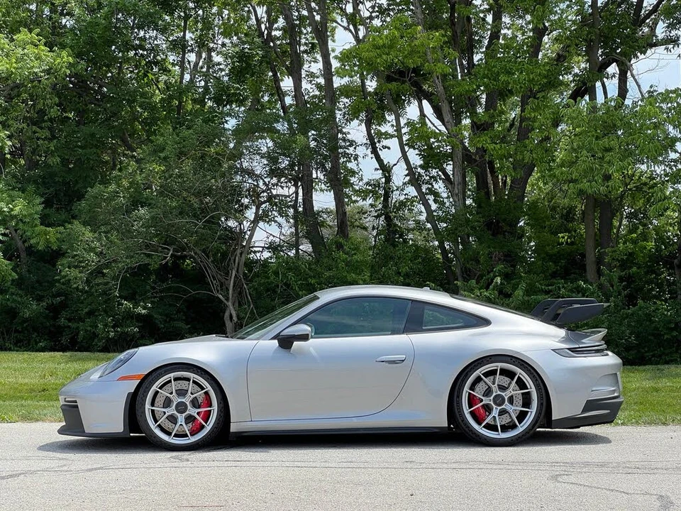2022 Porsche 992 GT3 - Image 2 of 31