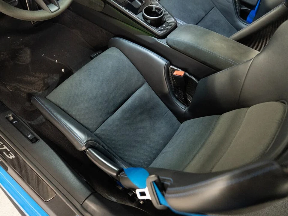 2022 Porsche 992 GT3 - Image 13 of 25