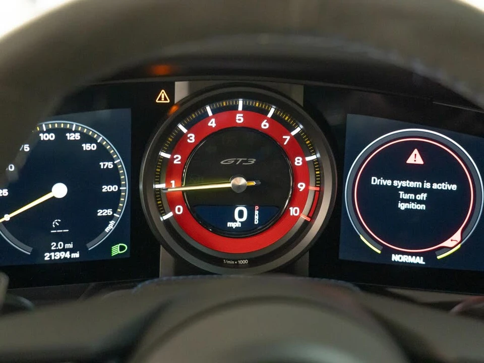 2022 Porsche 992 GT3 - Image 17 of 25
