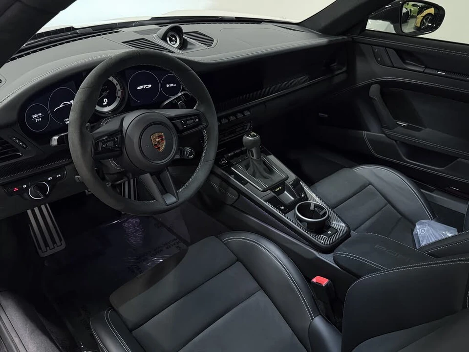 2022 Porsche 992 GT3 - Image 9 of 13