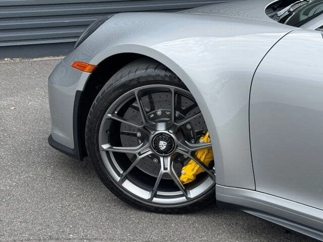 2022 Porsche 992 GT3 - Image 12 of 31