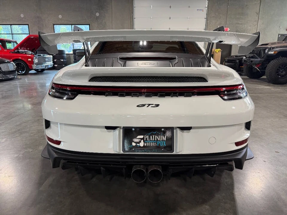2022 Porsche 992 GT3 - Image 3 of 31