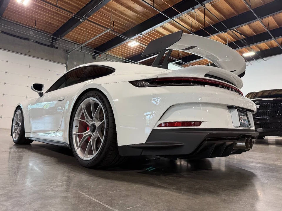 2022 Porsche 992 GT3 - Image 21 of 31