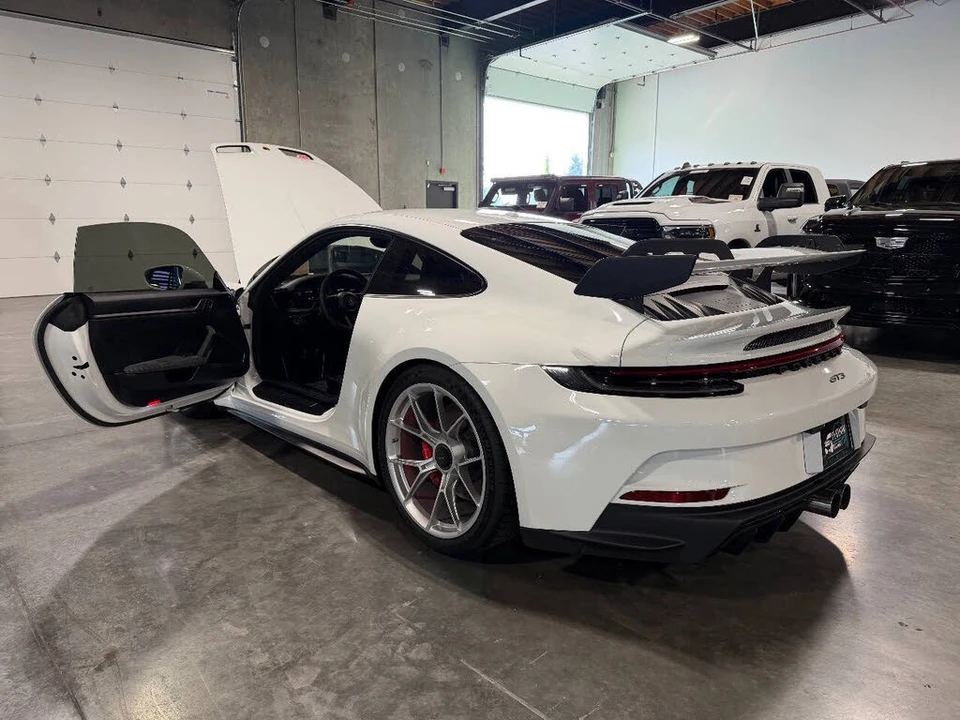 2022 Porsche 992 GT3 - Image 13 of 31