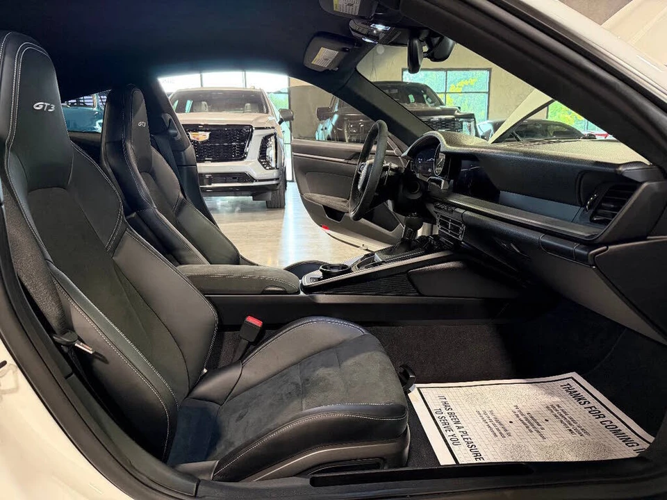 2022 Porsche 992 GT3 - Image 10 of 31