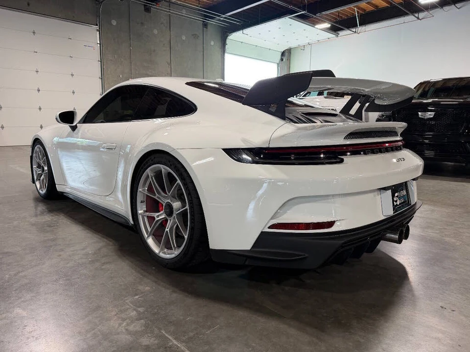 2022 Porsche 992 GT3 - Image 2 of 31