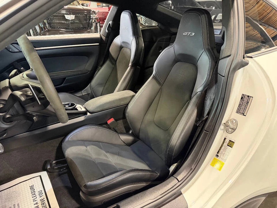 2022 Porsche 992 GT3 - Image 24 of 31