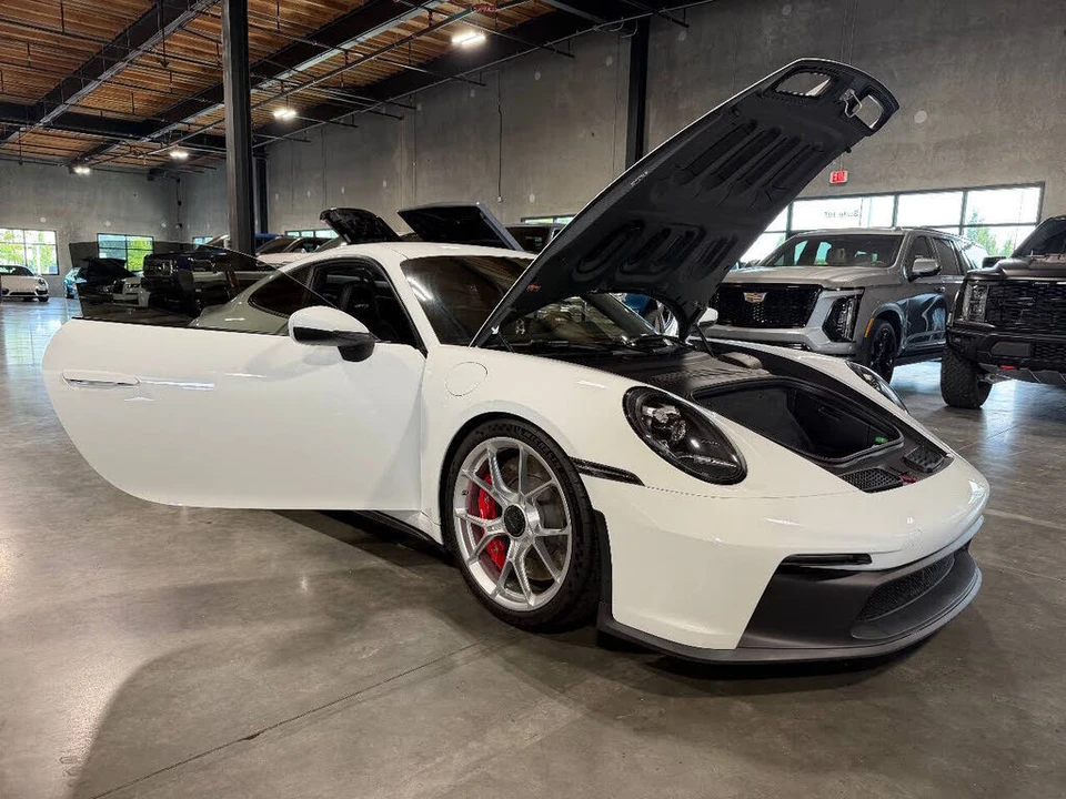 2022 Porsche 992 GT3 - Image 15 of 31