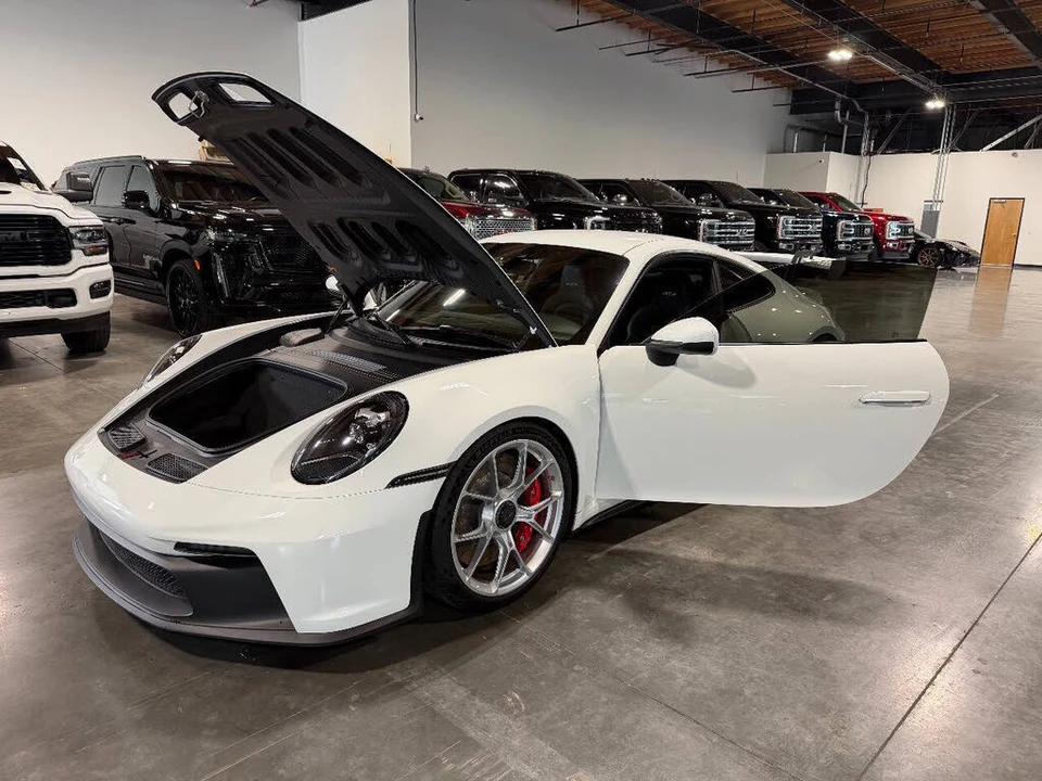 2022 Porsche 992 GT3 - Image 12 of 31