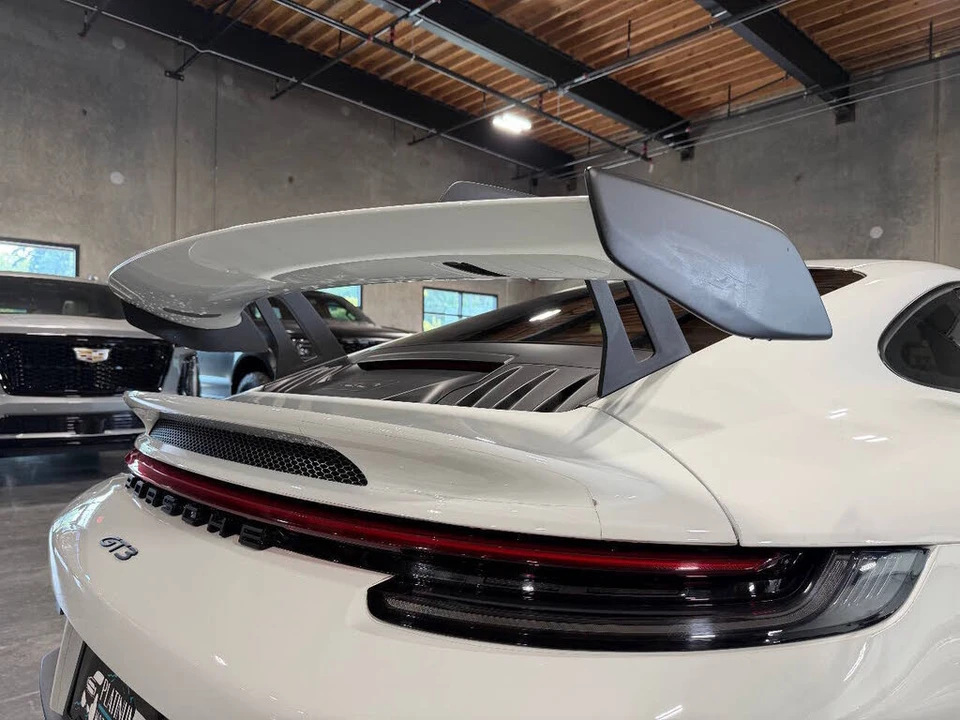 2022 Porsche 992 GT3 - Image 19 of 31