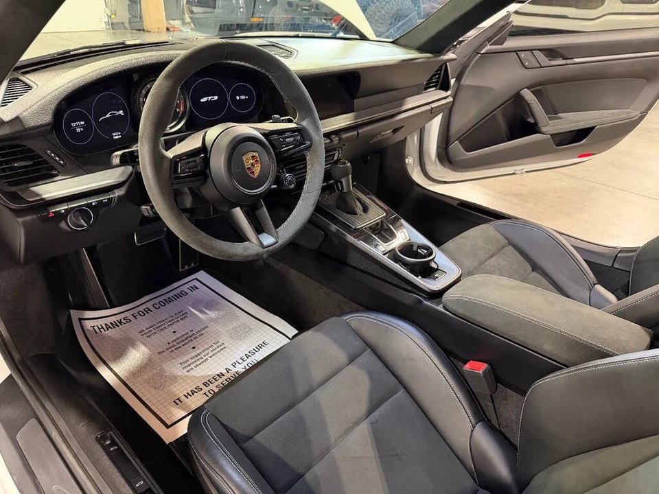 2022 Porsche 992 GT3 - Image 9 of 31