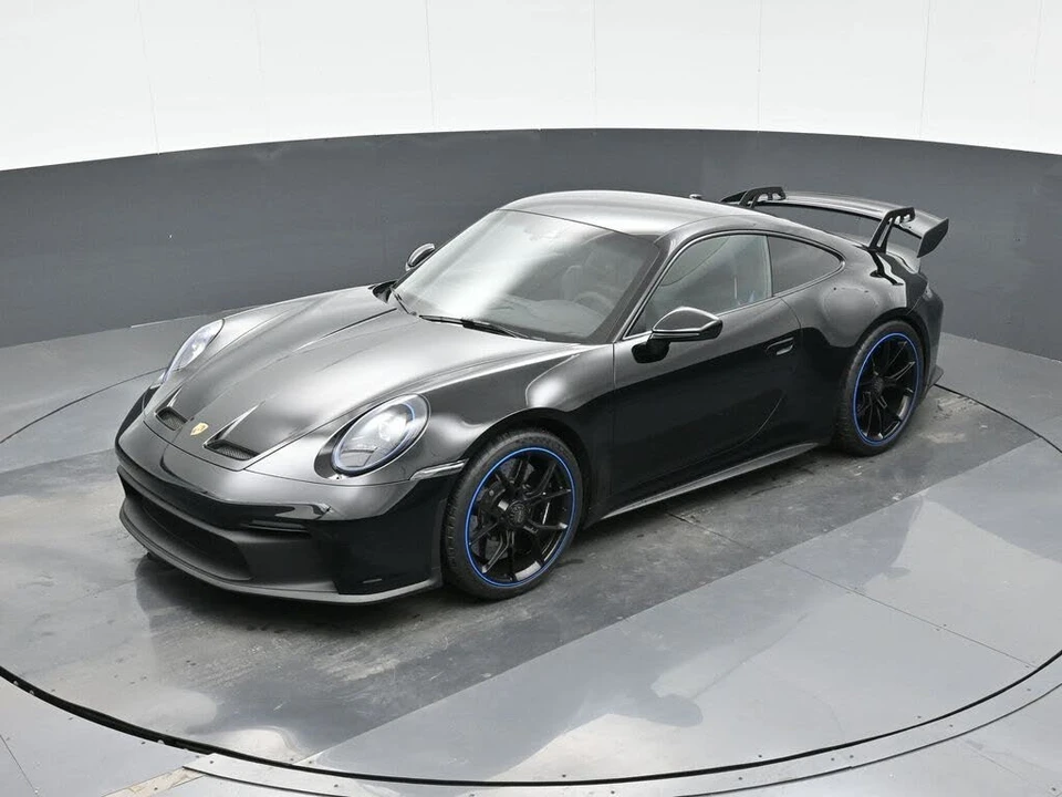 2022 Porsche 992 GT3 - Image 26 of 31