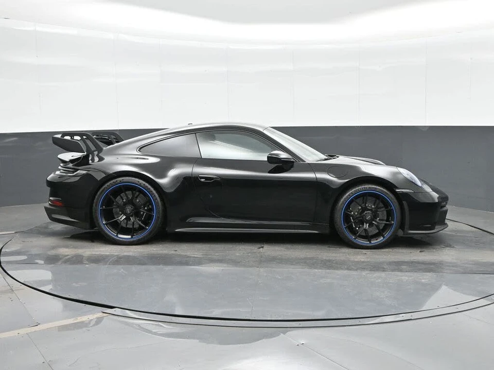 2022 Porsche 992 GT3 - Image 10 of 31