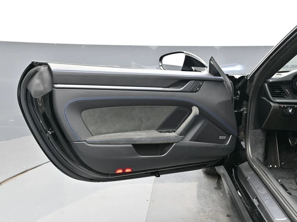 2022 Porsche 992 GT3 - Image 8 of 31