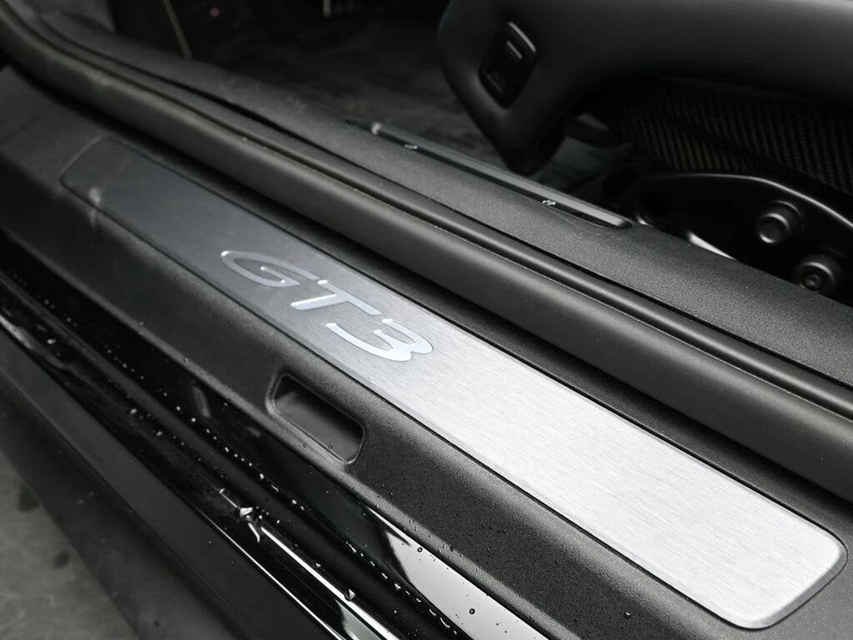 2022 Porsche 992 GT3 - Image 14 of 31