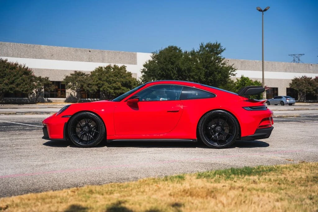 2022 Porsche 992 GT3 - Image 30 of 31