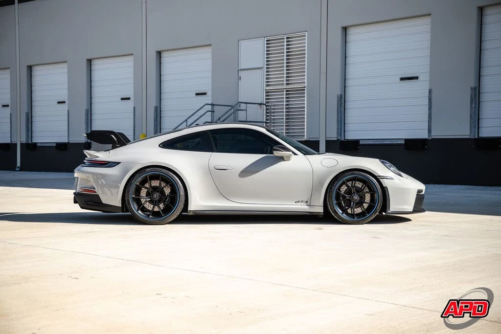 2022 Porsche 992 GT3 - Image 12 of 31