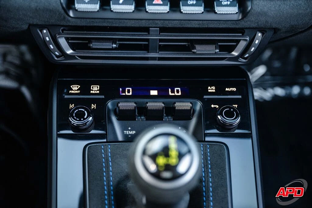 2022 Porsche 992 GT3 - Image 24 of 31