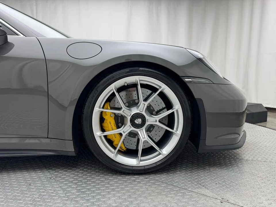 2022 Porsche 992 GT3 - Image 16 of 31