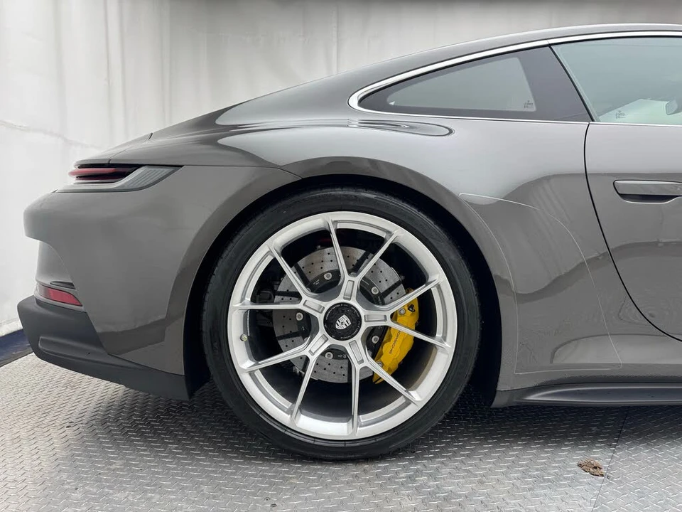 2022 Porsche 992 GT3 - Image 14 of 31