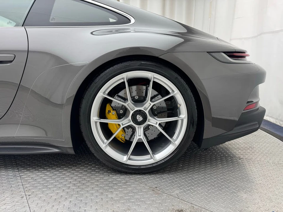 2022 Porsche 992 GT3 - Image 9 of 31
