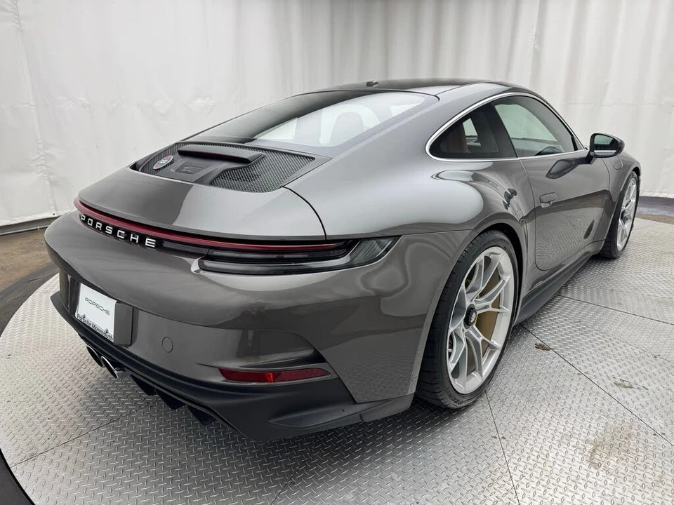 2022 Porsche 992 GT3 - Image 12 of 31