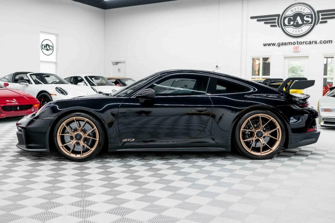 2022 Porsche 992 GT3 - Image 10 of 31