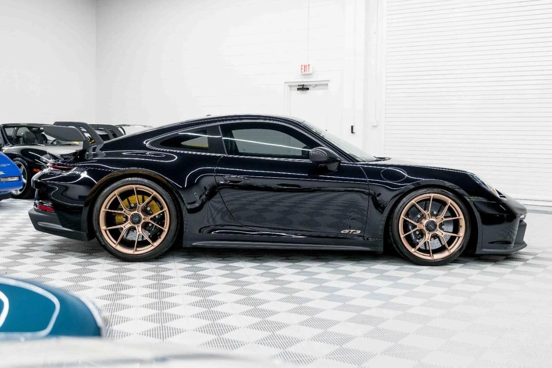 2022 Porsche 992 GT3 - Image 6 of 31
