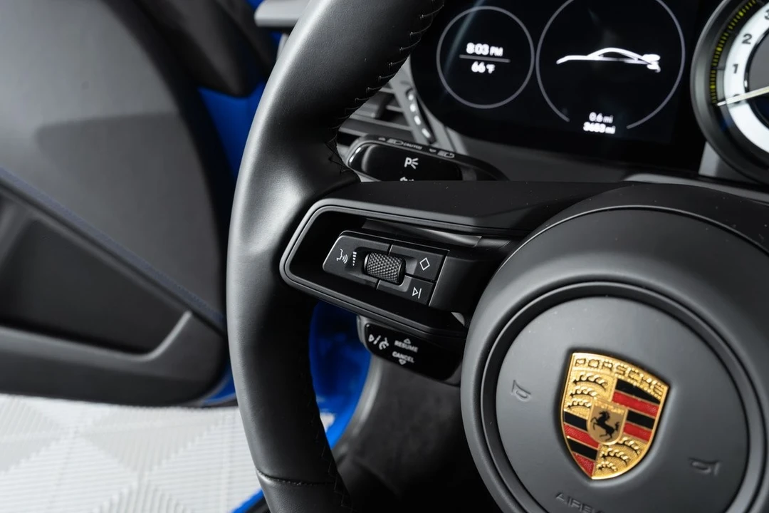 2022 Porsche 992 GT3 - Image 28 of 31