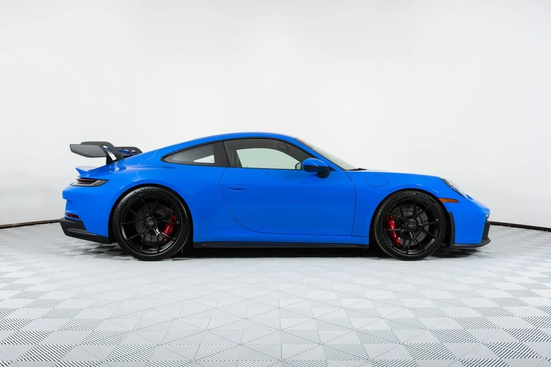 2022 Porsche 992 GT3 - Image 8 of 31