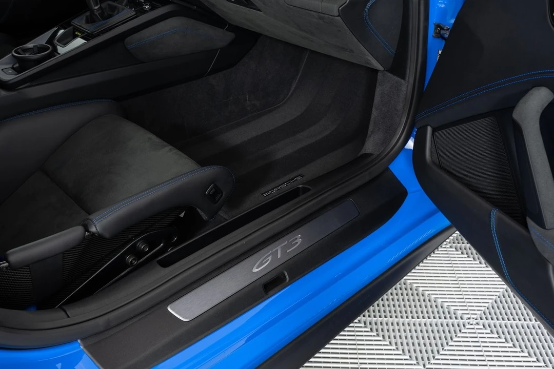 2022 Porsche 992 GT3 - Image 22 of 31