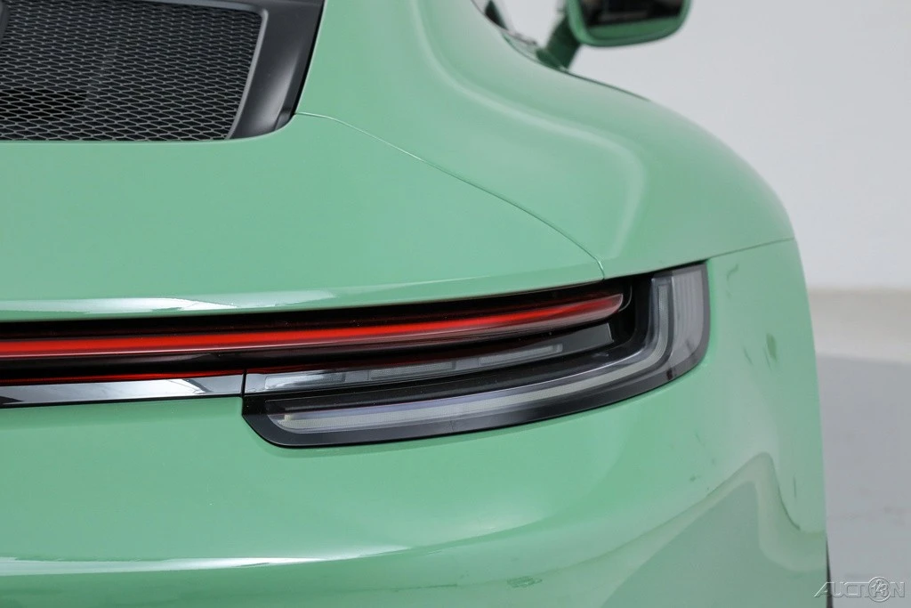 2022 Porsche 992 GT3 - Image 15 of 21