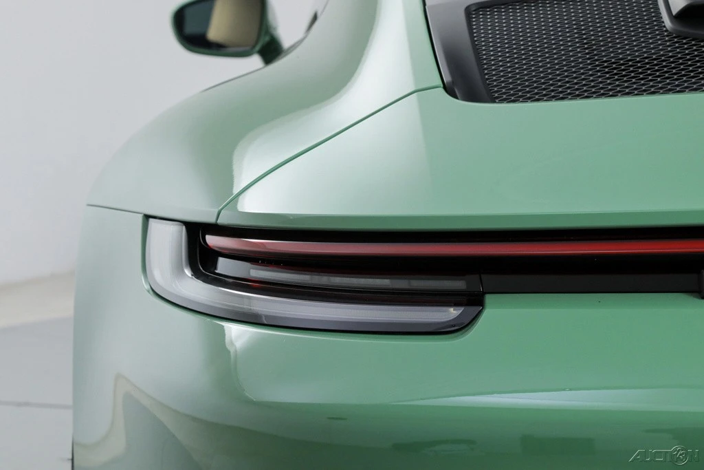 2022 Porsche 992 GT3 - Image 16 of 21