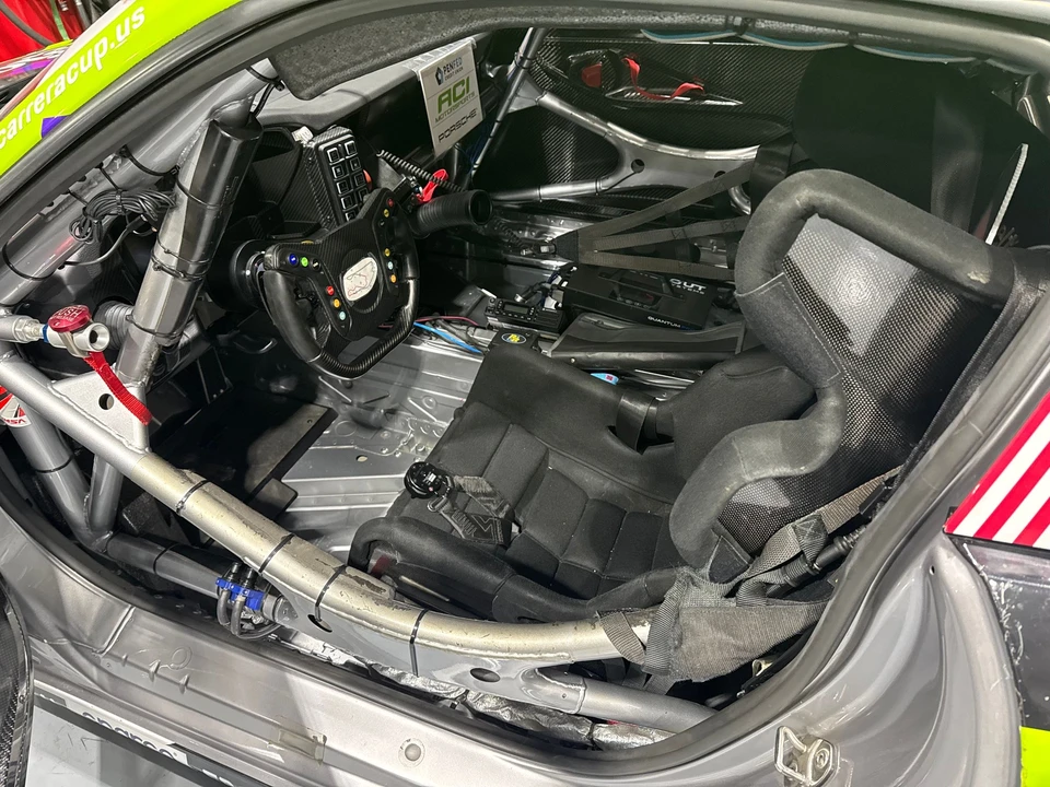 2022 Porsche 992 GT3 - Image 6 of 9