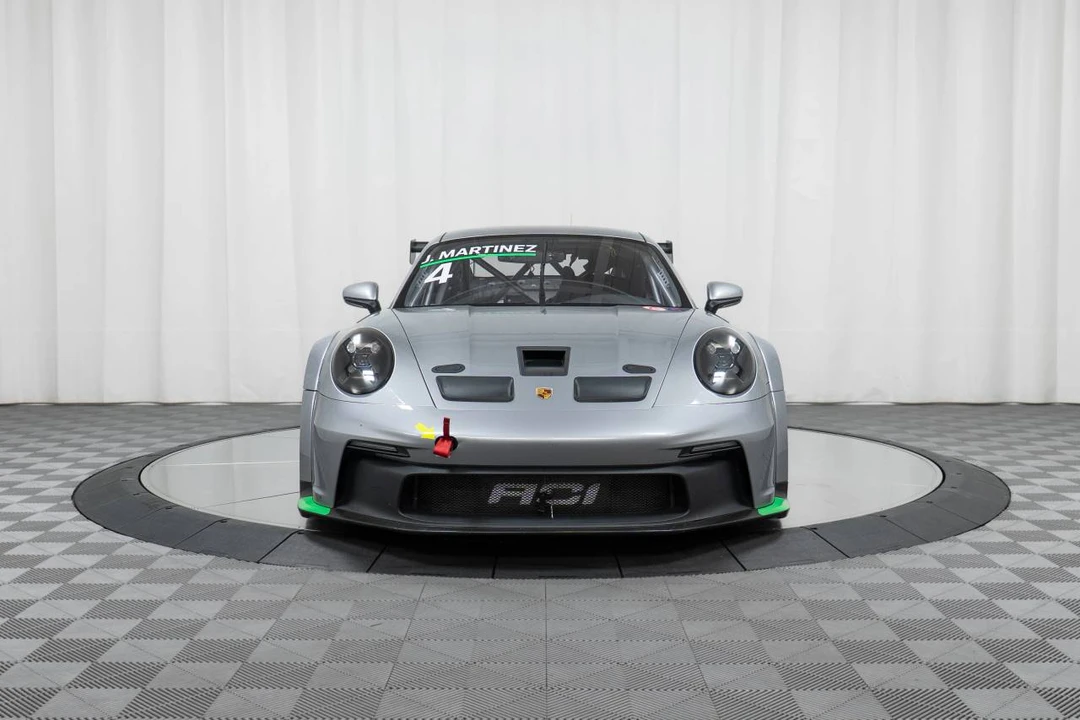 2022 Porsche 992 GT3 - Image 2 of 5