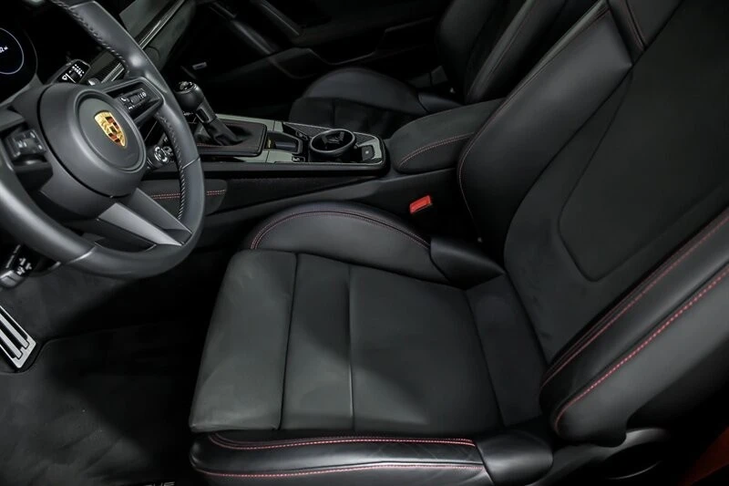 2022 Porsche 992 GT3 - Image 20 of 31