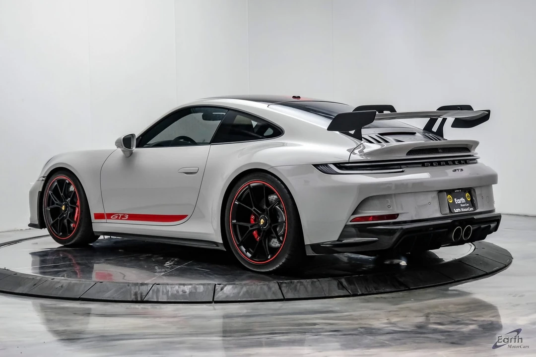 2022 Porsche 992 GT3 - Image 11 of 31