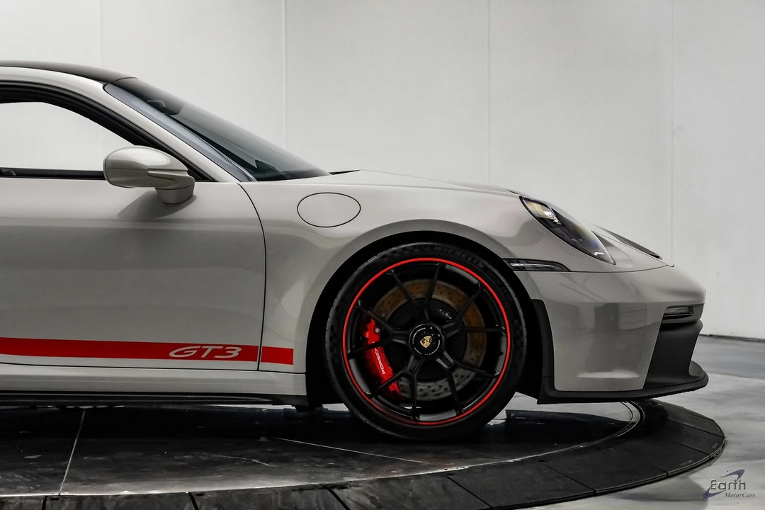 2022 Porsche 992 GT3 - Image 27 of 31