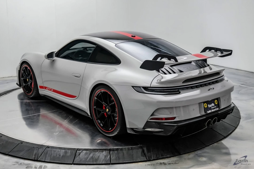 2022 Porsche 992 GT3 - Image 13 of 31