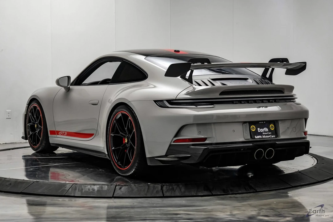 2022 Porsche 992 GT3 - Image 11 of 31