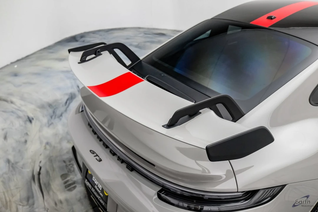 2022 Porsche 992 GT3 - Image 17 of 31