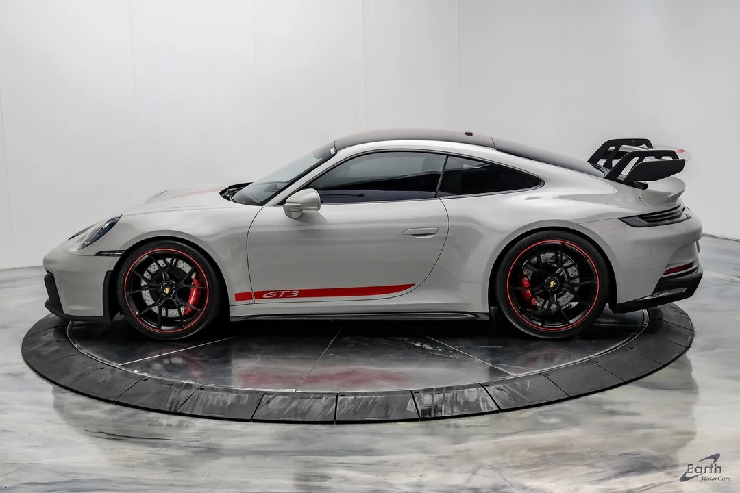 2022 Porsche 992 GT3 - Image 8 of 31