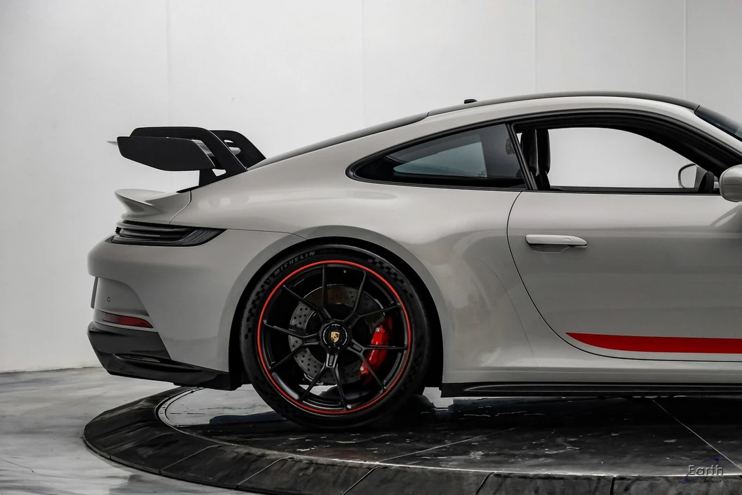 2022 Porsche 992 GT3 - Image 26 of 31