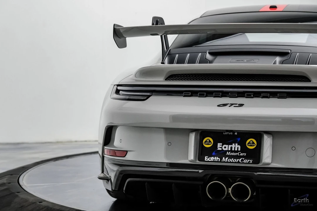 2022 Porsche 992 GT3 - Image 16 of 31