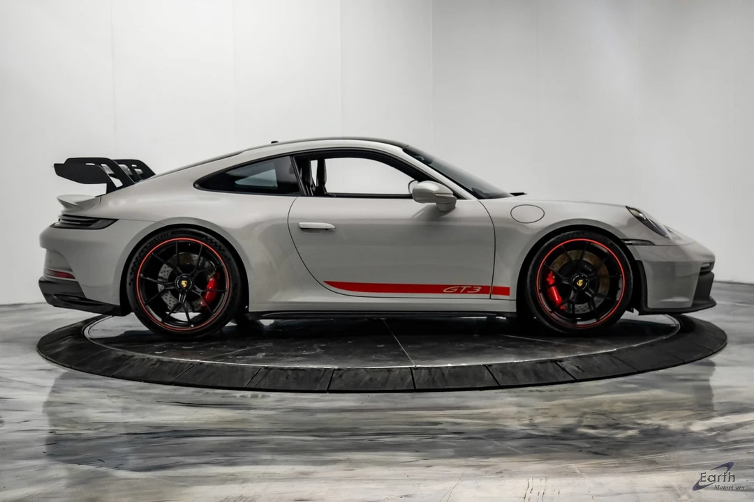 2022 Porsche 992 GT3 - Image 24 of 31