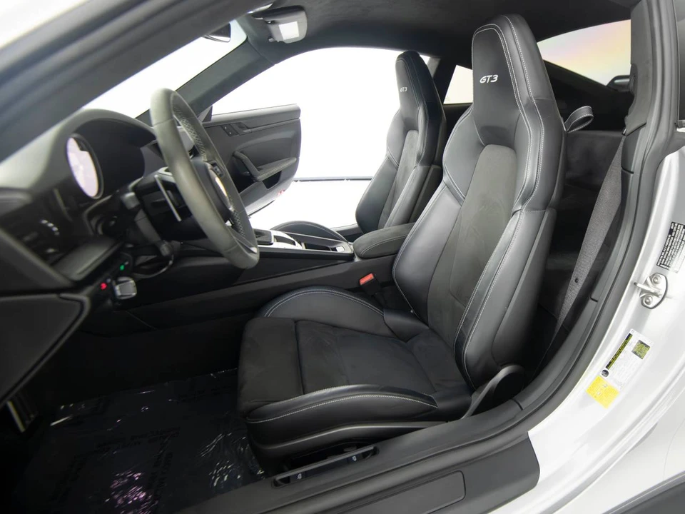 2022 Porsche 992 GT3 - Image 5 of 5