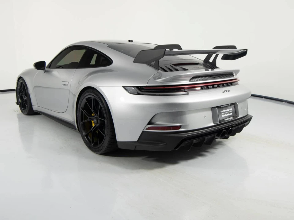2022 Porsche 992 GT3 - Image 3 of 5